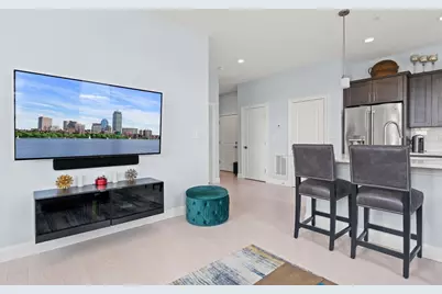 170 W Broadway #412, Boston, MA 02127 - Photo 4