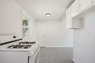 18-20 Genetti Cir, Bedford, MA 01730 - Photo 24