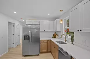 19 Newbury St, Providence, RI 02904 - Photo 4