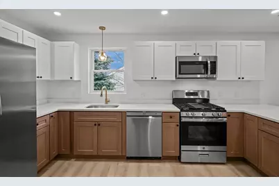 19 Newbury St, Providence, RI 02904 - Photo 16