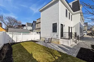 10 Bartlett St, Somerville, MA 02145 - Photo 34