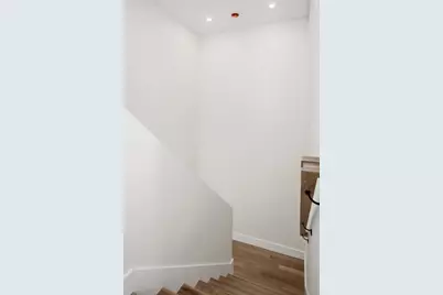 10 Bartlett St #2, Somerville, MA 02145 - Photo 16