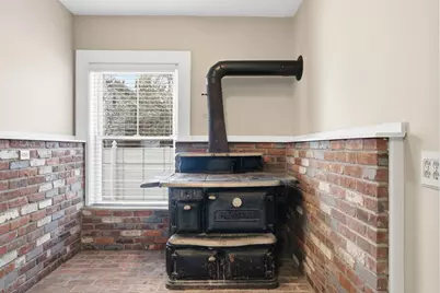 589 Smithfield Rd, North Providence, RI 02904 - Photo 16