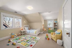 189 Clinton Rd, Brookline, MA 02445 - Photo 20