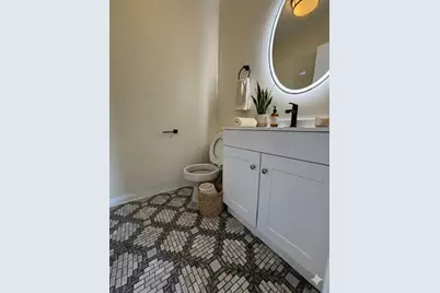 1129 North Shore Road #3D, Revere, MA 02151 - Photo 10