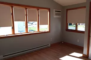 87 Auburn St, Saugus, MA 01906 - Photo 6