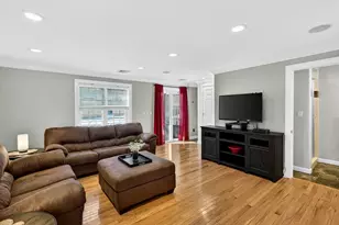 110 Ridgefield Cir, Clinton, MA 01510 - Photo 18