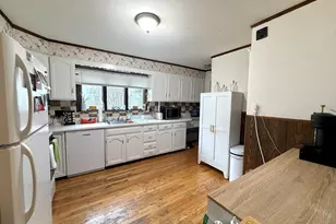 3 Goldsmith Ave, Medford, MA 02155 - Photo 8