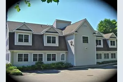 479 Washington St #4, Holliston, MA 01746 - Photo 4