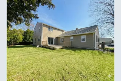 15 Alroy Rd, Weymouth, MA 02190 - Photo 2