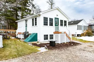 62 Cottage St, West Brookfield, MA 01585 - Photo 32