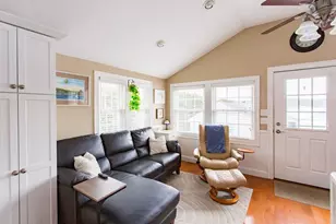 62 Cottage St, West Brookfield, MA 01585 - Photo 6