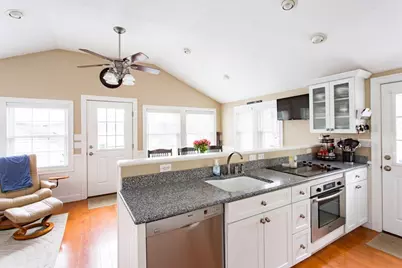 62 Cottage St #7, West Brookfield, MA 01585 - Photo 8