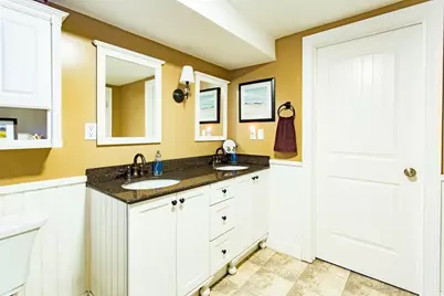 62 Cottage St #7, West Brookfield, MA 01585 - Photo 24