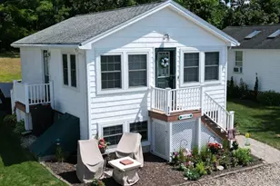 62 Cottage St, West Brookfield, MA 01585 - Photo 1