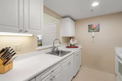 1 Nassau St #1103, Boston, MA 02111 - Photo 8