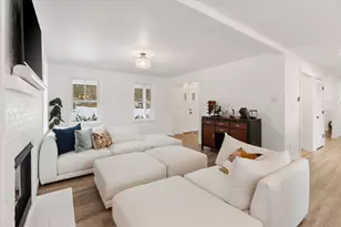 69 Forest St, Middleton, MA 01949 - Photo 4