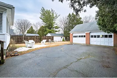 35 Dresser Ave, Chicopee, MA 01013 - Photo 26