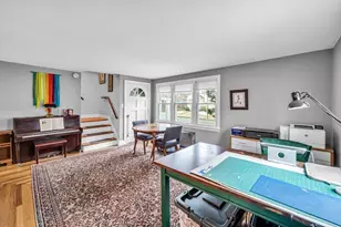 35 Dresser Ave, Chicopee, MA 01013 - Photo 10