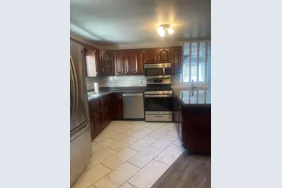 519 Crescent St, Brockton, MA 02302 - Photo 2