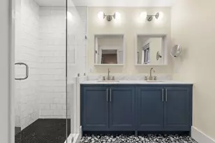 138 W 3rd St, Boston, MA 02127 - Photo 12