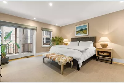 138 W 3rd St, Boston, MA 02127 - Photo 10