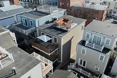 138 W 3rd St, Boston, MA 02127 - Photo 18