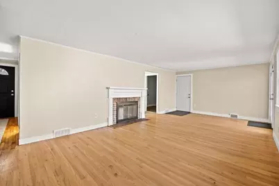 365 Phinneys Ln, Barnstable, MA 02632 - Photo 8