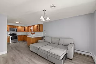 38 Roosevelt St, Braintree, MA 02184 - Photo 10