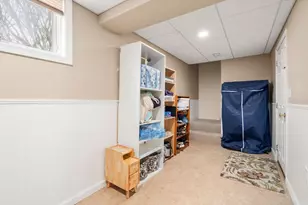 1 Circuit Ln, Watertown, MA 02472 - Photo 28