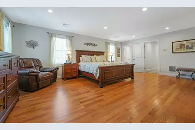 87 Sol E Mar St, Dartmouth, MA 02748 - Photo 14