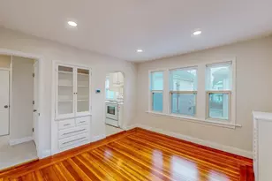 7 Smith St, Medford, MA 02155 - Photo 6