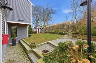 8 Linden St, Marblehead, MA 01945 - Photo 36