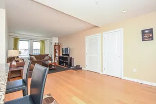 16 Miner St, Boston, MA 02215 - Photo 14