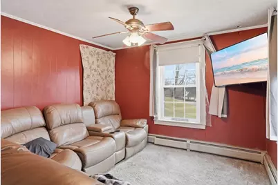 81 School St, North Brookfield, MA 01535 - Photo 4