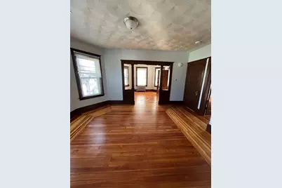 40 Orchard St, Chicopee, MA 01013 - Photo 8