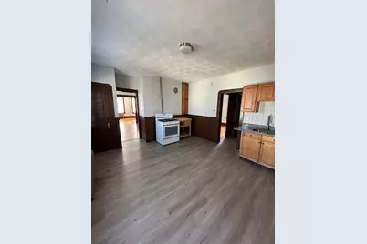 40 Orchard St, Chicopee, MA 01013 - Photo 6