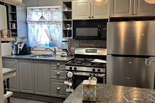 65 Vine St, Brockton, MA 02301 - Photo 8