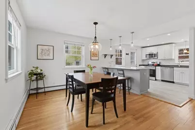 7 Pleasantdale Rd, Boston, MA 02132 - Photo 2