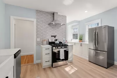 30 Firglade Ave, Springfield, MA 01108 - Photo 8