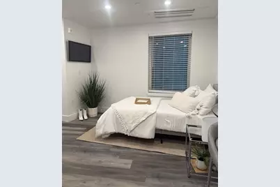 585 Essex St #PH 619, Lynn, MA 01902 - Photo 2