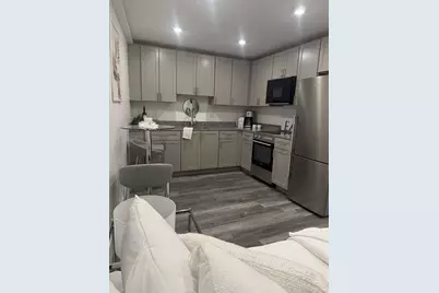 585 Essex St #PH 619, Lynn, MA 01902 - Photo 4