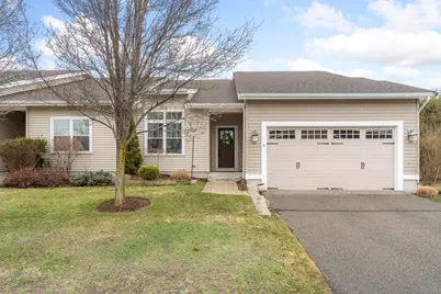 4 Hawthorne Path #4, Milford, MA 01757 - Photo 2