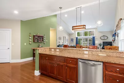 4 Hawthorne Path #4, Milford, MA 01757 - Photo 6