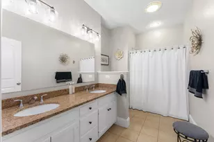 4 Hawthorne Path, Milford, MA 01757 - Photo 16