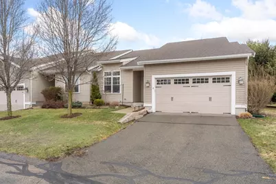 4 Hawthorne Path #4, Milford, MA 01757 - Photo 2