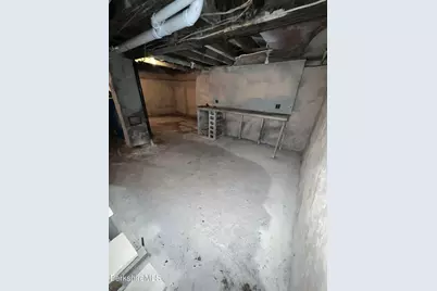 334 Columbus Ave, Pittsfield, MA 01201 - Photo 6