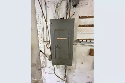 334 Columbus Ave, Pittsfield, MA 01201 - Photo 36