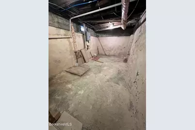 334 Columbus Ave, Pittsfield, MA 01201 - Photo 10
