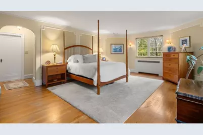 16 Alberta Rd, Brookline, MA 02467 - Photo 12